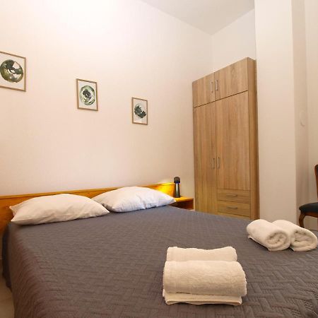 Apartemnts Guido 762 Pjescana Uvala Exterior photo