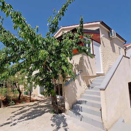 Apartemnts Guido 762 Pjescana Uvala Exterior photo