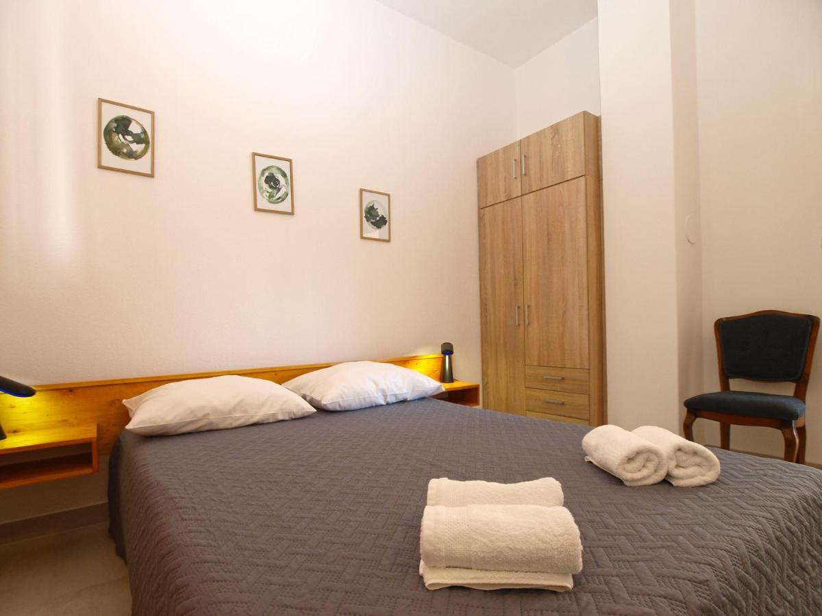 Apartemnts Guido 762 Pjescana Uvala Exterior photo