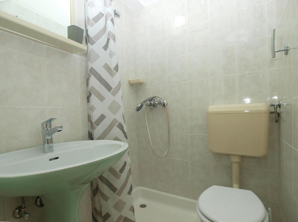 Apartemnts Guido 762 Pjescana Uvala Exterior photo