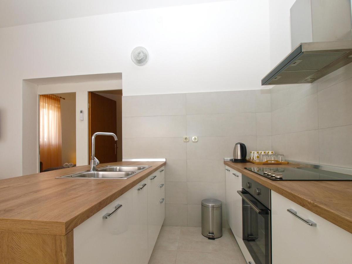 Apartemnts Guido 762 Pjescana Uvala Exterior photo