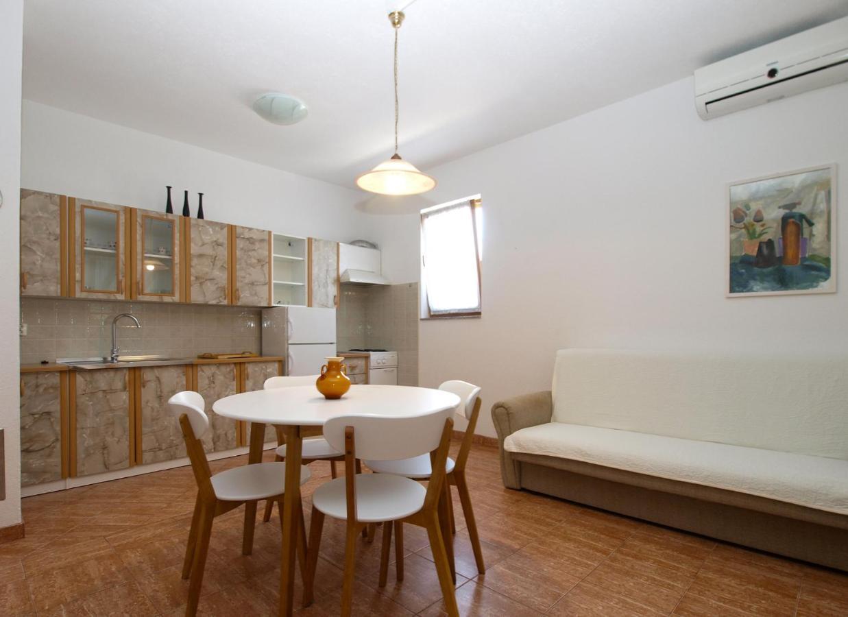 Apartemnts Guido 762 Pjescana Uvala Exterior photo