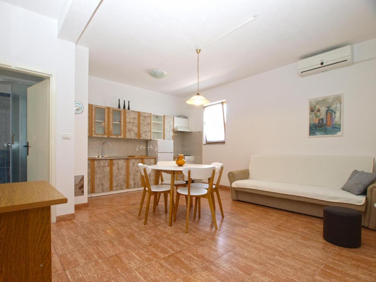 Apartemnts Guido 762 Pjescana Uvala Exterior photo