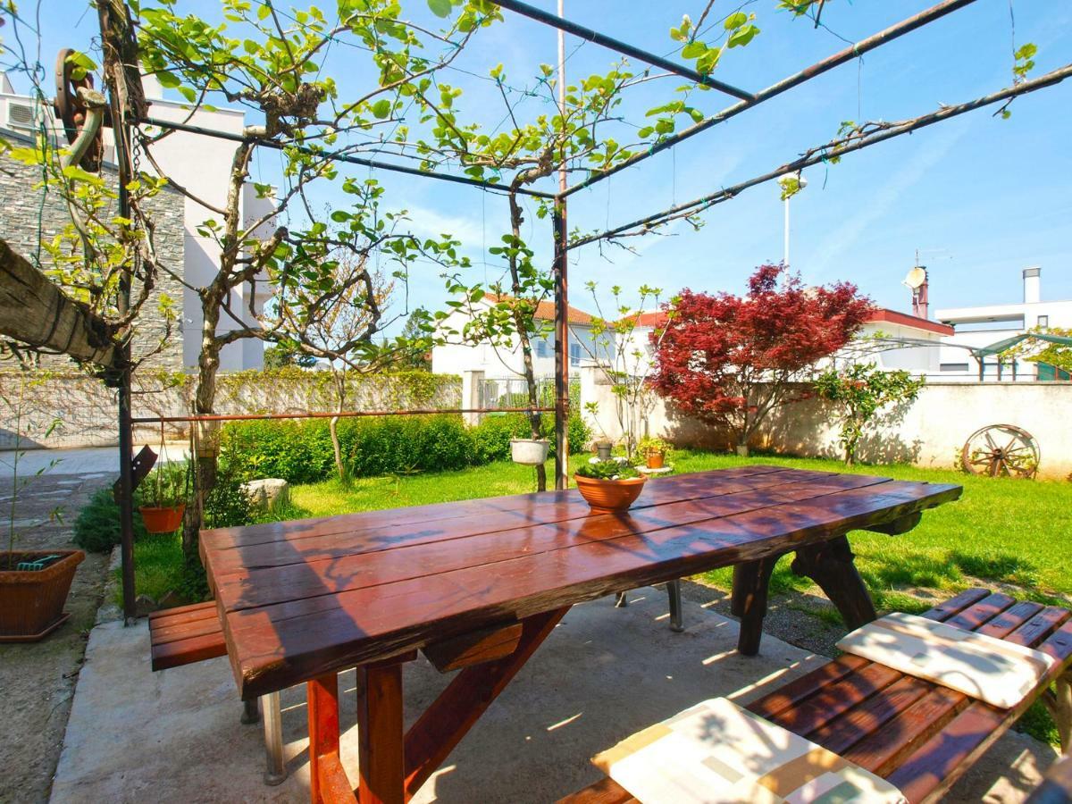 Apartemnts Guido 762 Pjescana Uvala Exterior photo